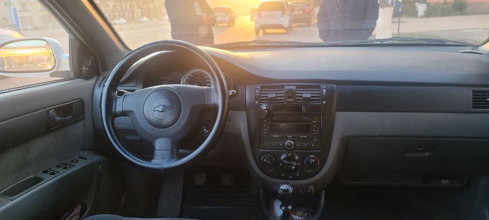 Продам Lacetti 1.8