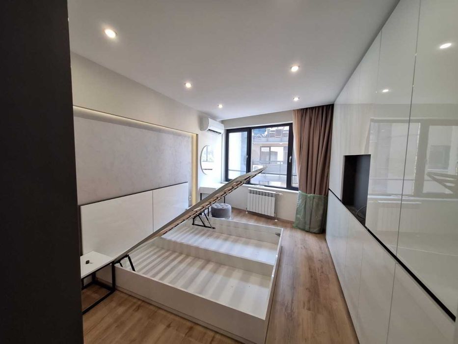 Продава се Двустаен апартамент в Пловдив, Център - 74 кв.м за 2082 €/кв.м - Снимка #1