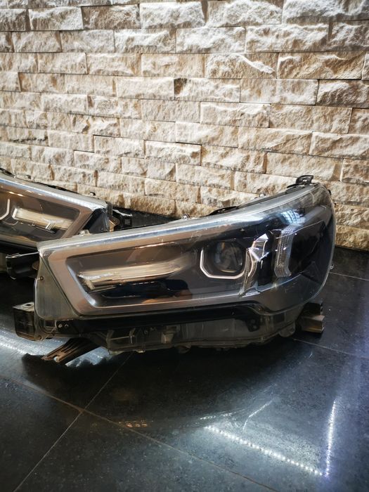 Far full led Toyota hilux invincible 2021/2022/2023/2024
