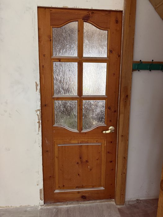 Продам двери межкомнатные