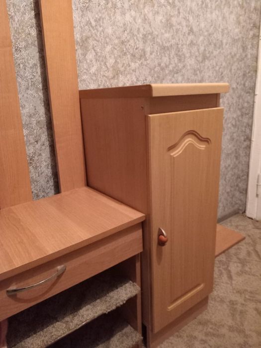 Продам тумбочку в отличном состоянии б/у.