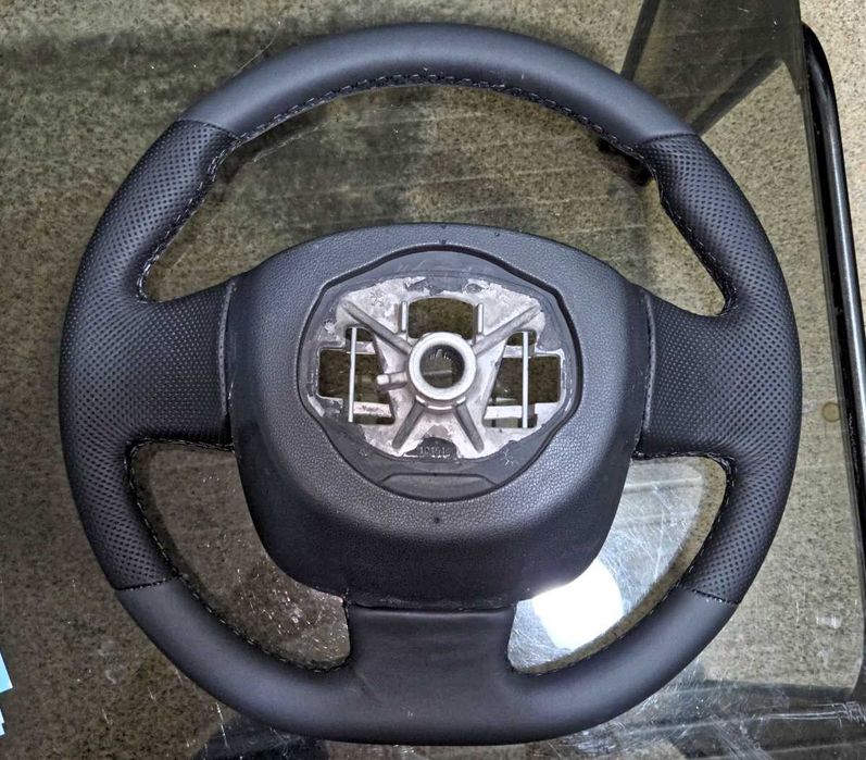 Волан Peugeot 508 GT (2011-2018) кожен оригинален