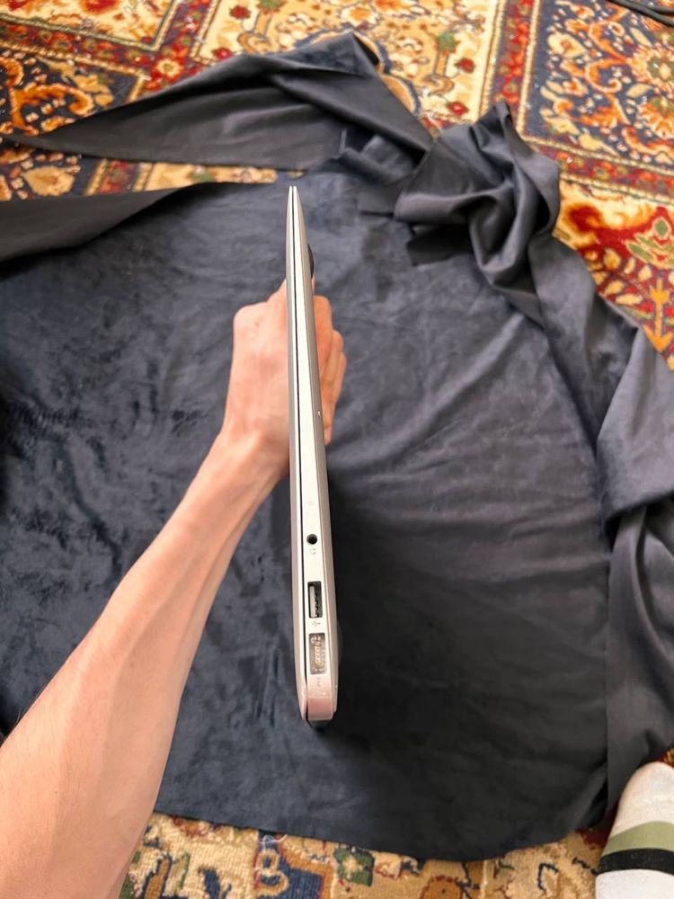 MacBook Air noutbook