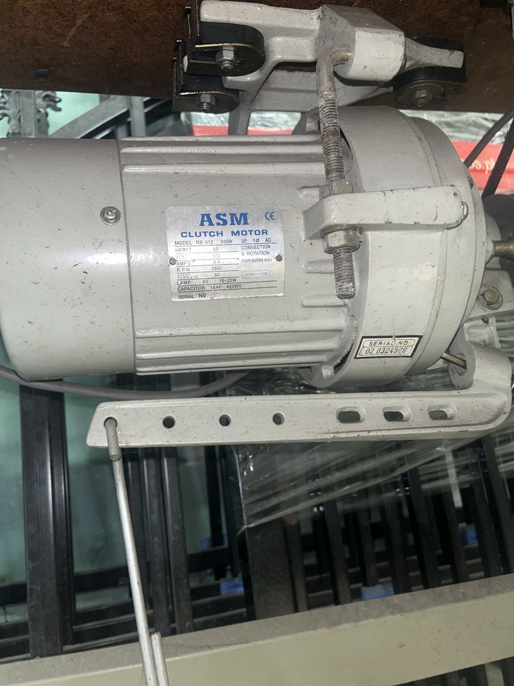 професионална оверлог машина TYPICAL GN30-4