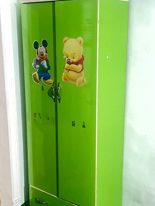 Uy uchun mebellar toplami