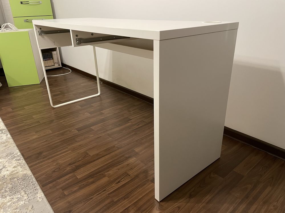 Vând birou IKEA Micke – ideal pentru 2 persoane Cod produs: 902.143.08