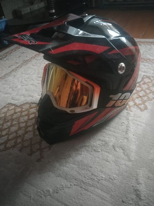 Мото-шлем в хорошем состоянии