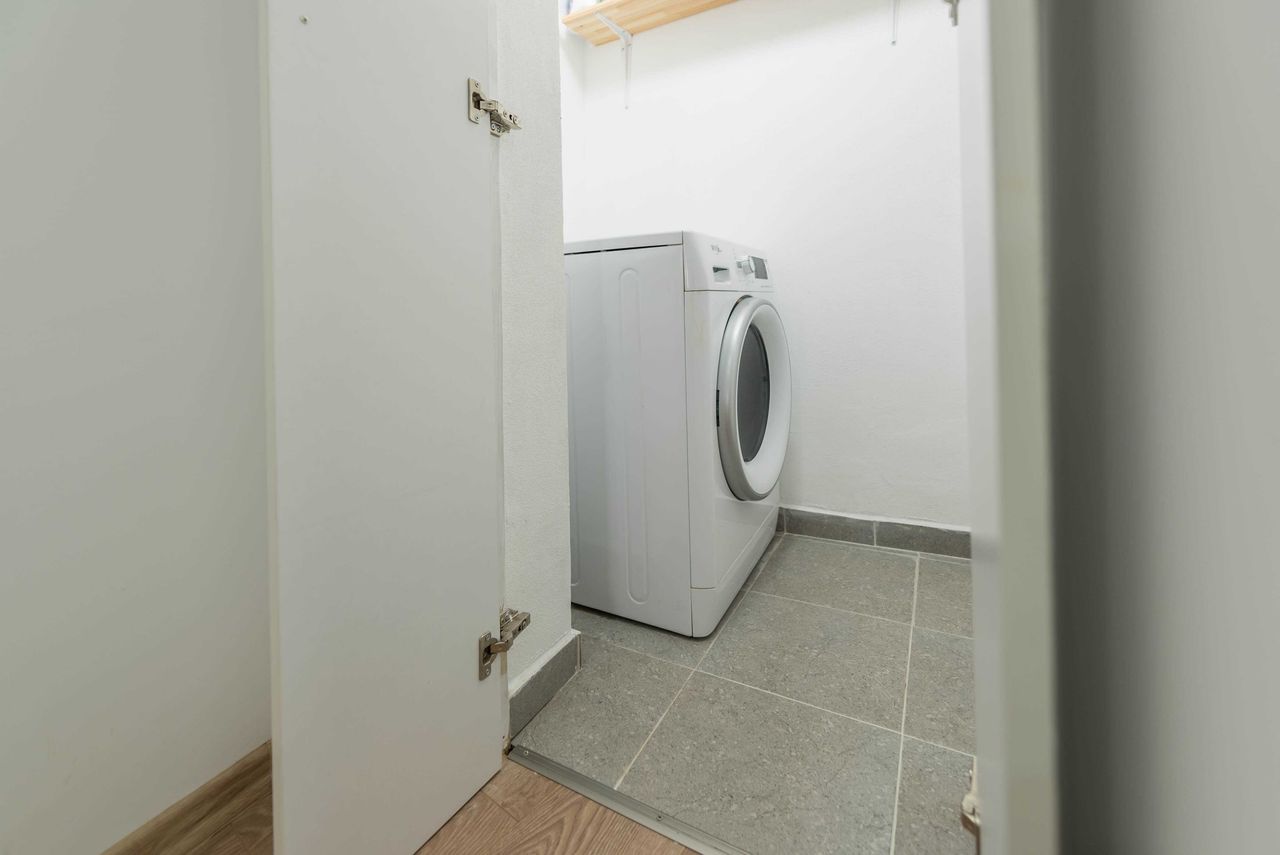 Продава се Многостаен апартамент в Варна, Гръцка махала - 150 кв.м за 3034 €/кв.м - Снимка #8
