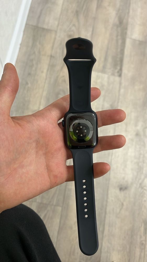 APPLE WATCH 9, 45 mm, 99% аккумулятор. В отличном состоянии.