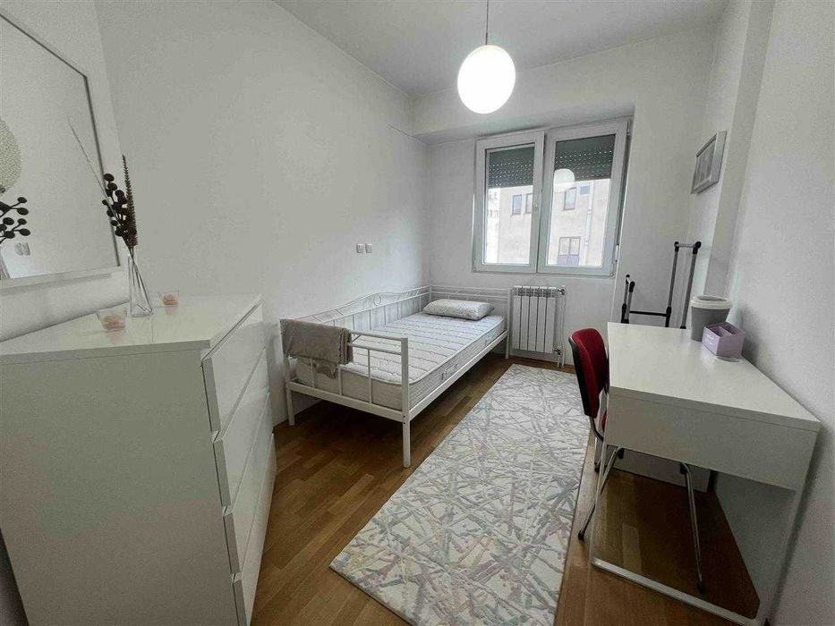 Дава се под наем Тристаен апартамент в Бургас, Възраждане - 80 кв.м за 280.5 € - Снимка #3