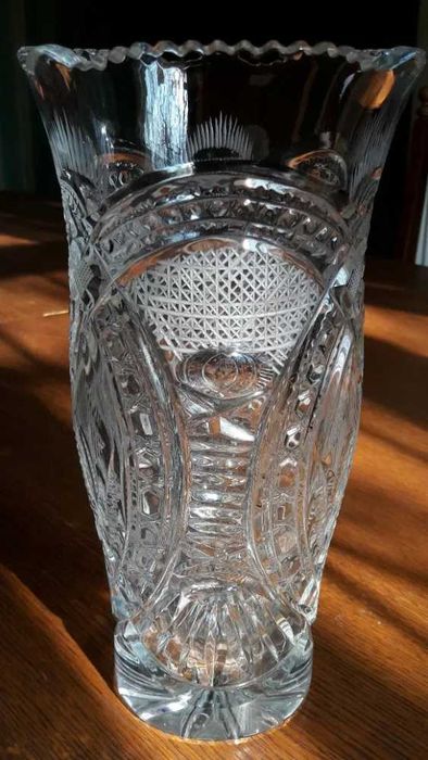 Хрустальные вазы
