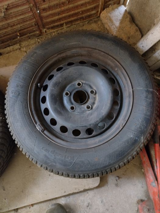 Продавам зимни гуми с джанти