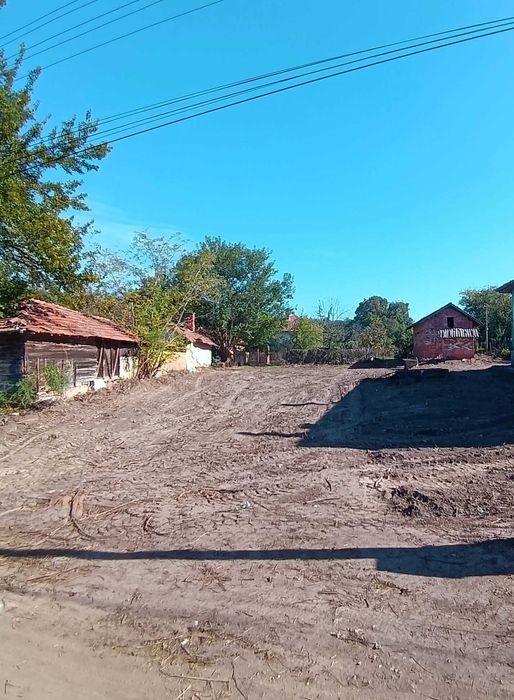 Продажба на Дворно място във гр. Лом кв. Младеново