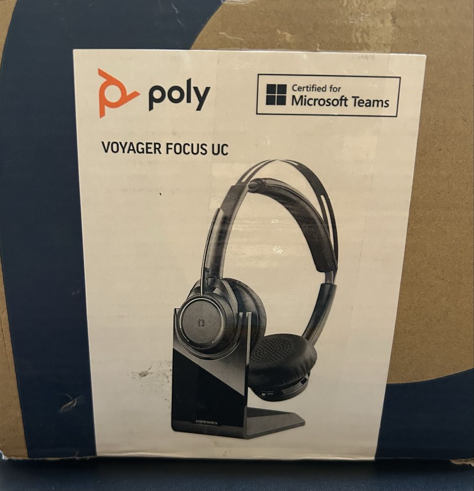 Plantronics Voyager Focus UC Poly