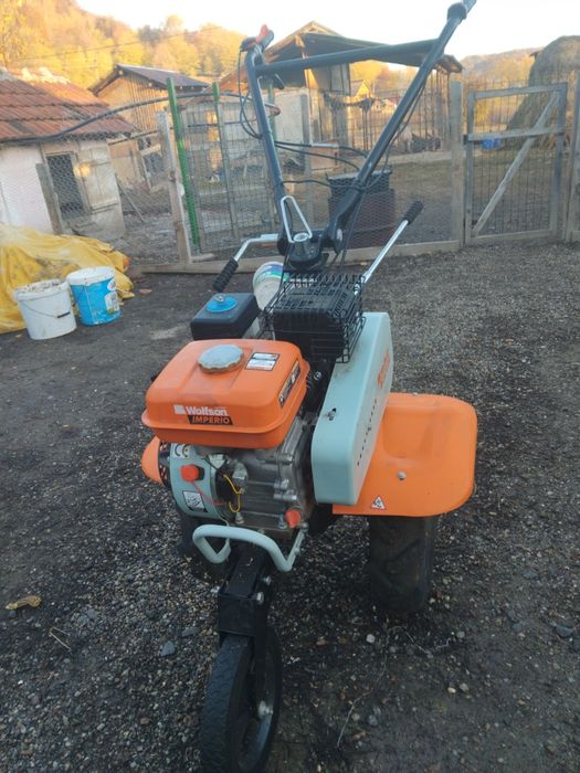 Vând motocultor  funcționabil