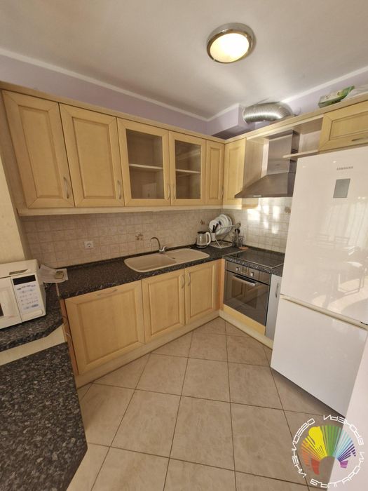 Дава се под наем Тристаен апартамент в Бургас, Център - 110 кв.м за 612 € - Снимка #4