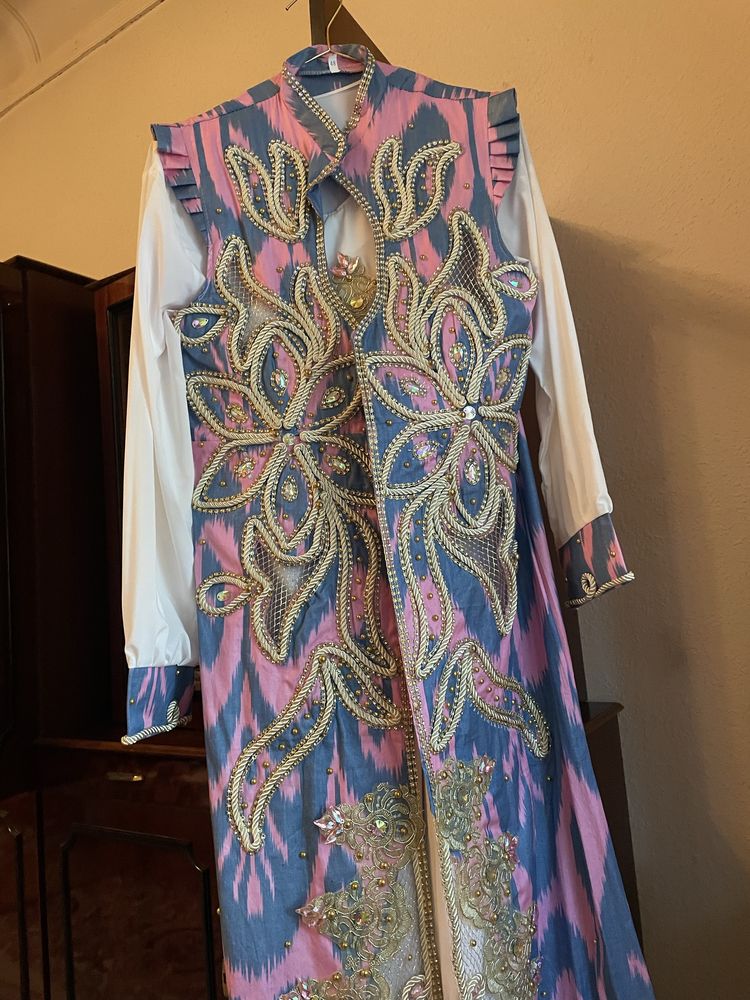 Ko’ylak abaya sotiladi