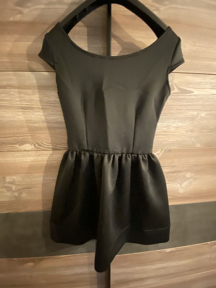 Разпродажба на рокли Zara, HM, Desigual и др.