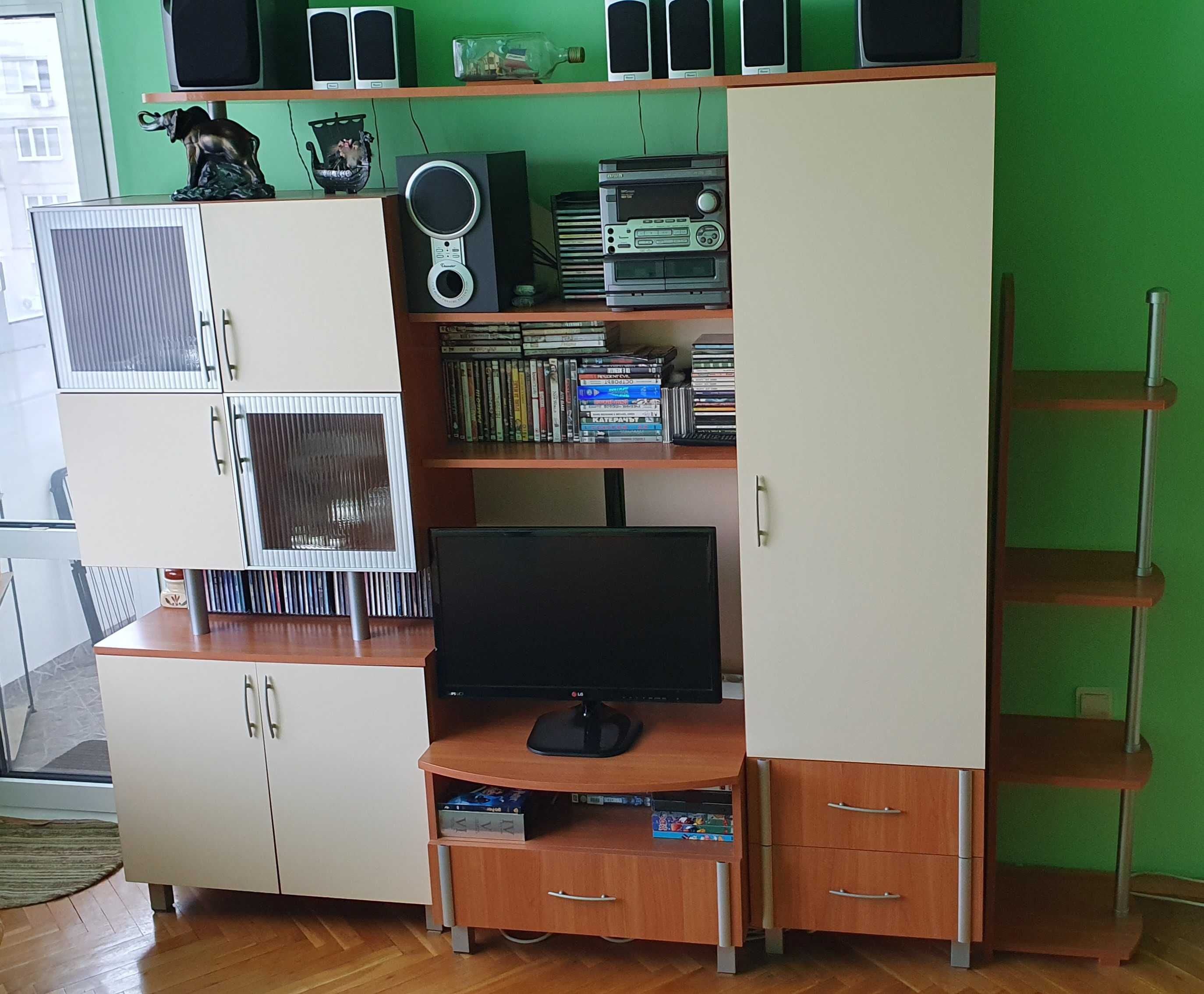 Голямо еднодневно намаление! Холно обзавеждане с диван/кръгла спалня