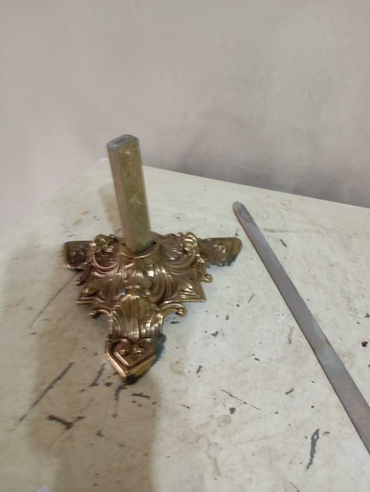 Паркетен пепелник - шпага