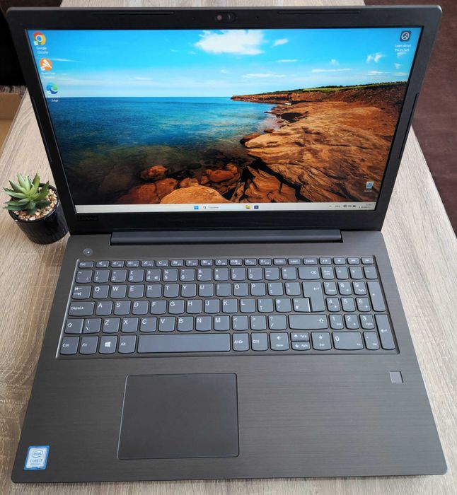 Лаптоп Lenovo V330-15IKB i7 / 12GB RAM / 256GB