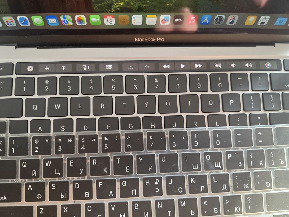 СРОЧНО (MacBook Pro 13.3” M1) — идеал. сост., ред. экз c Touch Bar