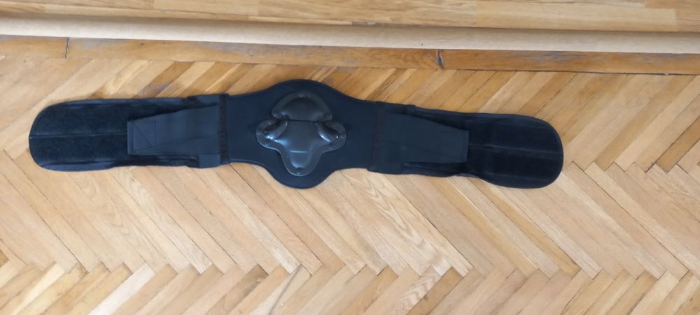 Vând protecție de spate pentru motocros