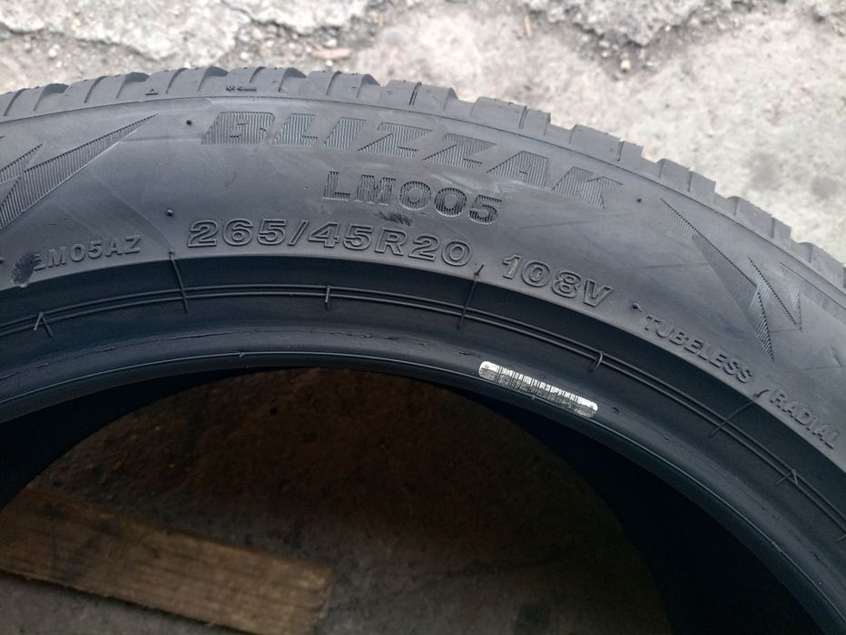 2 anvelope de iarna Bridgestone 265/45 R20 dot 1720