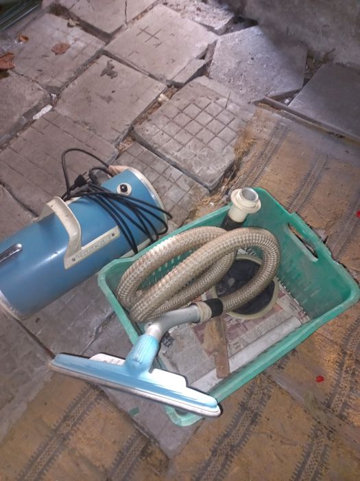 Прахосмукачка Чайка 3