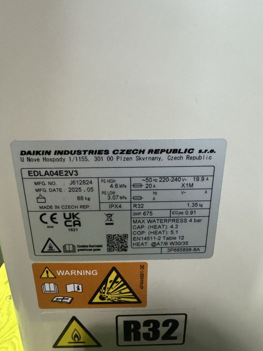 Pompa de caldura - Daikin Altherma 4kW - EDLA04E2V3