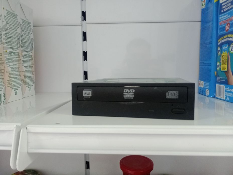 DVD-привод Lite-On iHAS122 (SATA) — отличное состояние