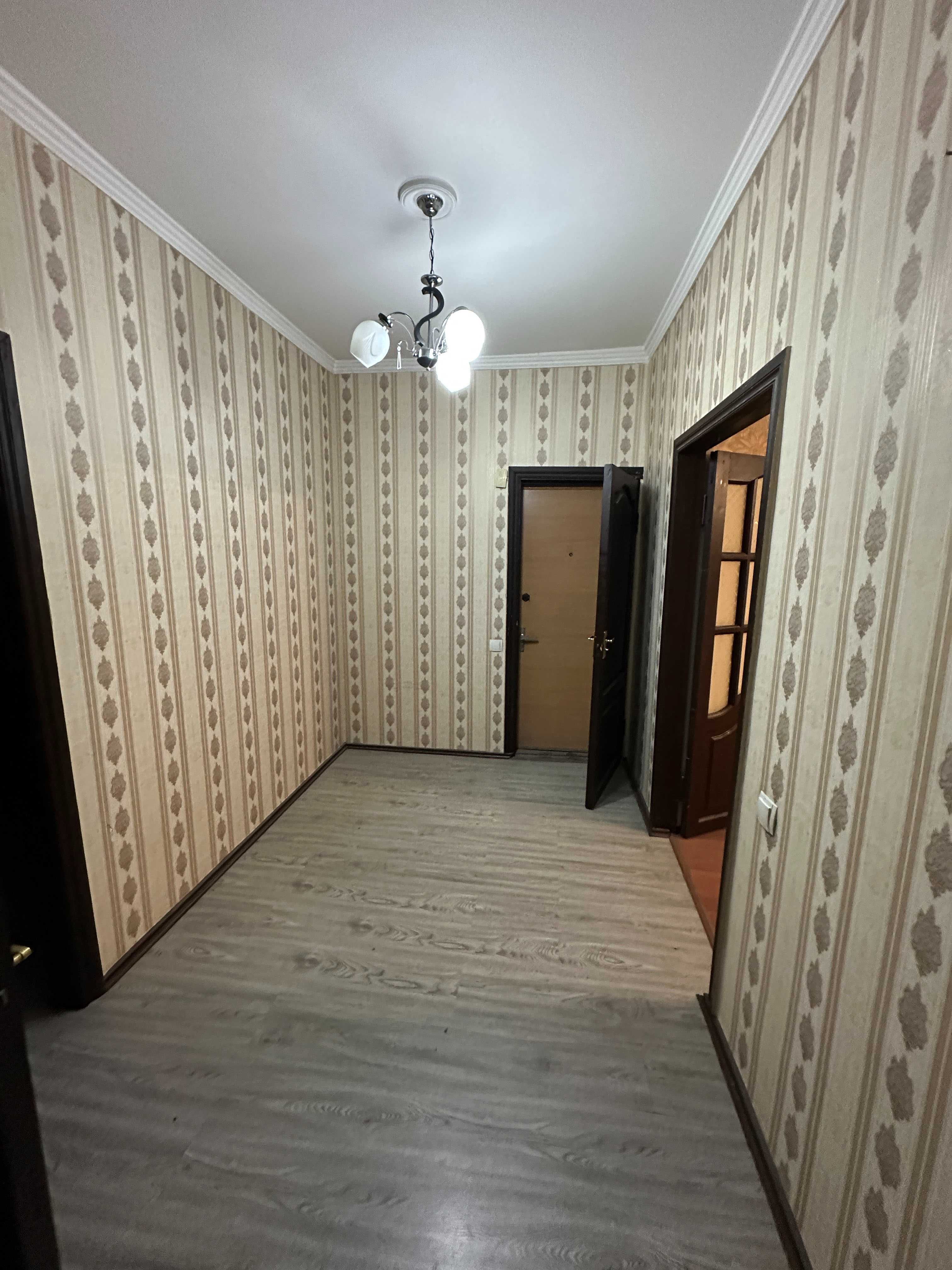 Продается квартира 3 комнаты. Массив ТТЗ-4 Диадора