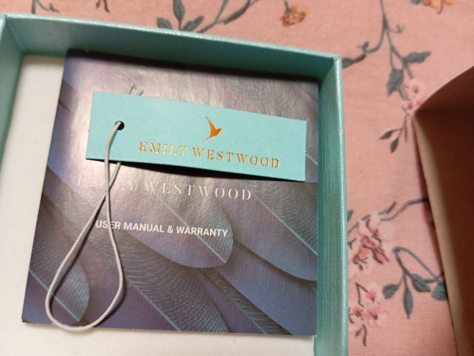 Нова гривна от медицинска стомана на Emily Westwood