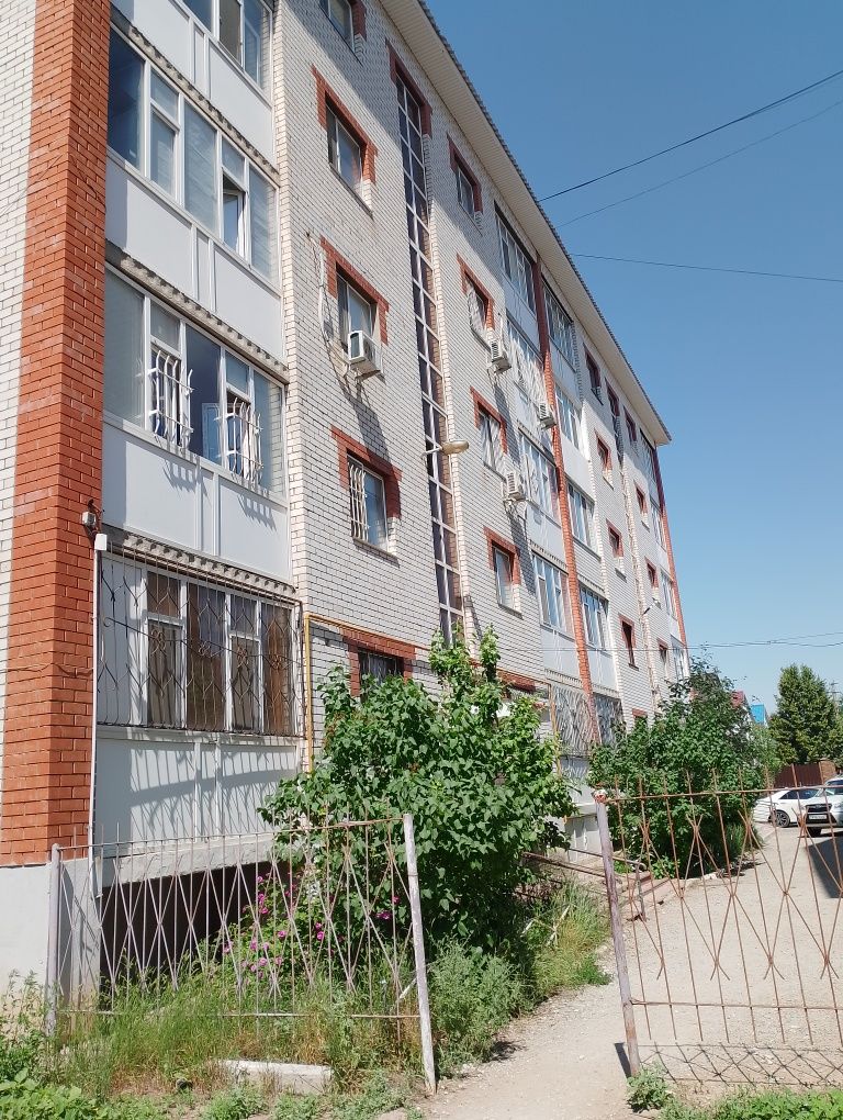 Продам 2 ком кв 67 м2 в микрорайоне Астана