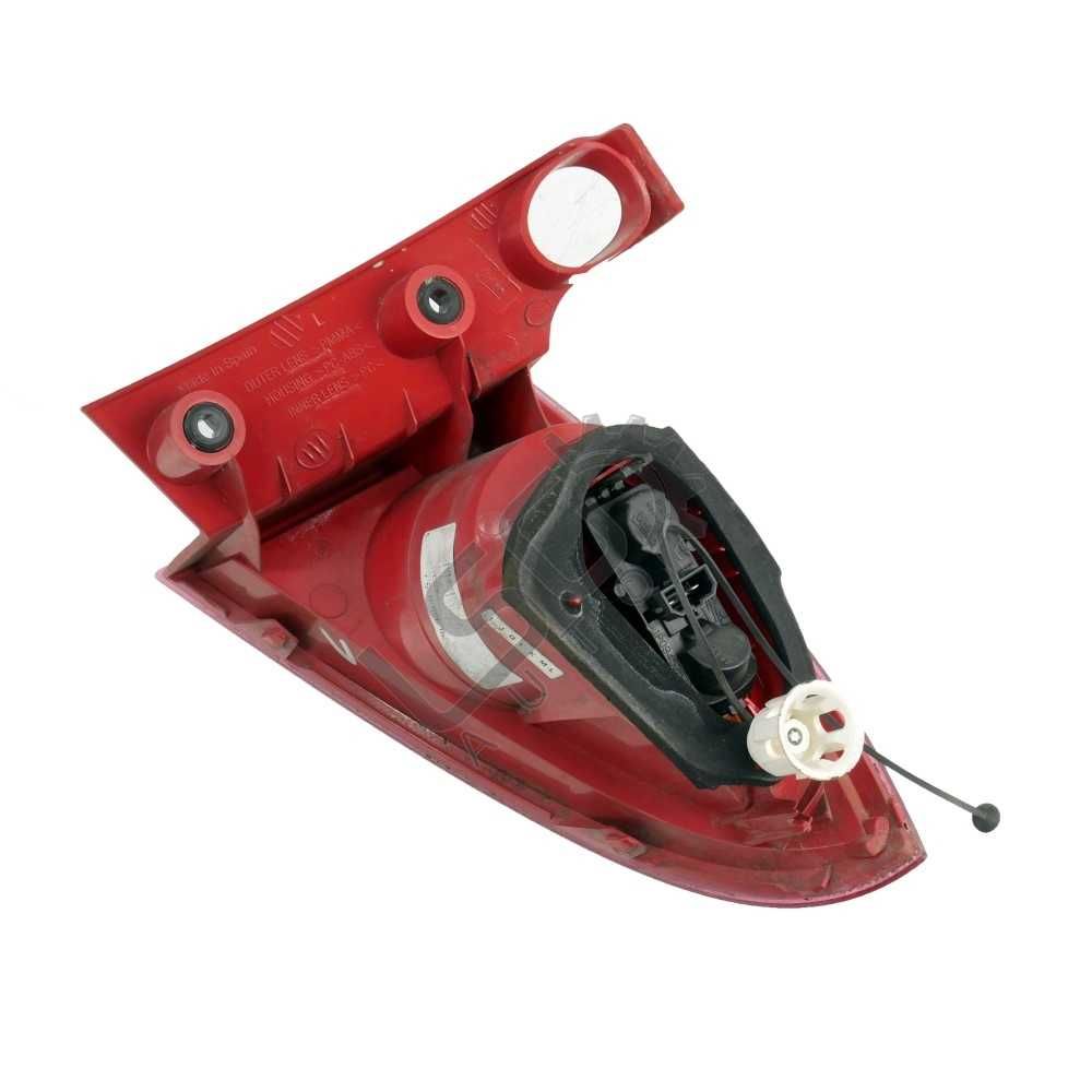 Ляв външен стоп Seat Leon II 2005-2012 ID: 143943