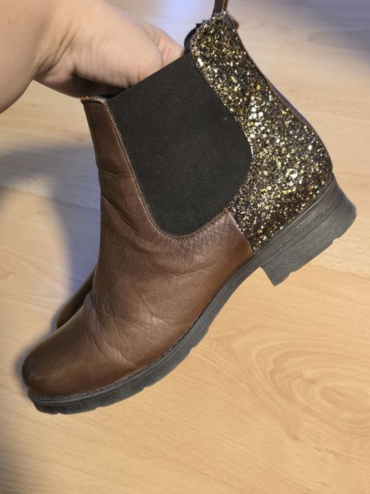 Ghete maro din piele 39