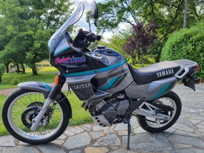 Yamaha XTZ 750.       .