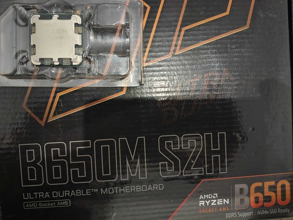 sistem ryzen 5 7500f 32gb ddr5 rtx 5060 1tb ssd carcasa 5 venturi argb