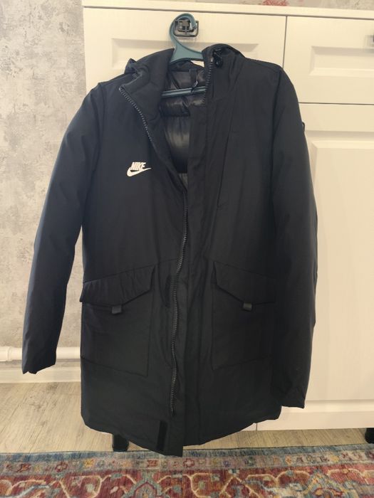 Куртка черная с капюшоном