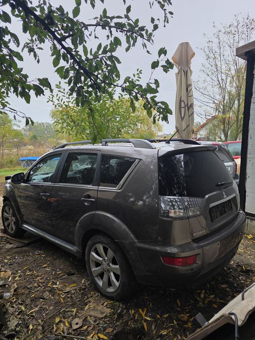 Dezmembrez Mitsubishi Outlander Motor 2.2 Cutie Automată An 2012