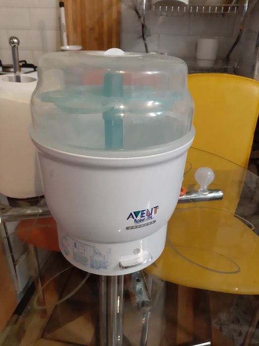 Vand sau schimb  sterilizator Avent Philips foarte rapid.