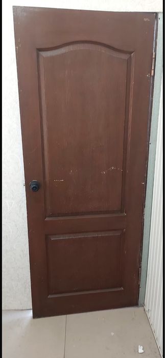 Дверь деревянная
