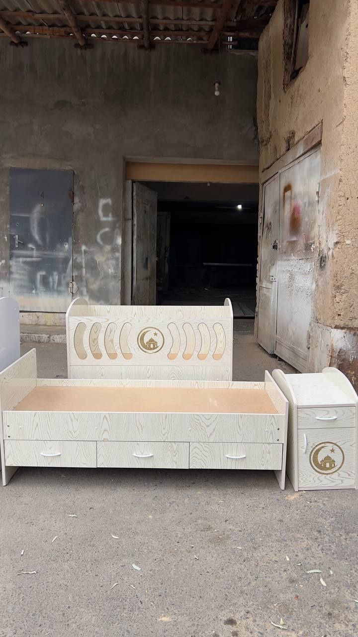 Detskiy kravat shkaf (ishlab chiqarish)