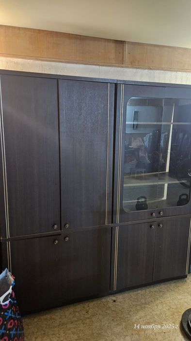 Стенка гардеробный и книжный шкаф