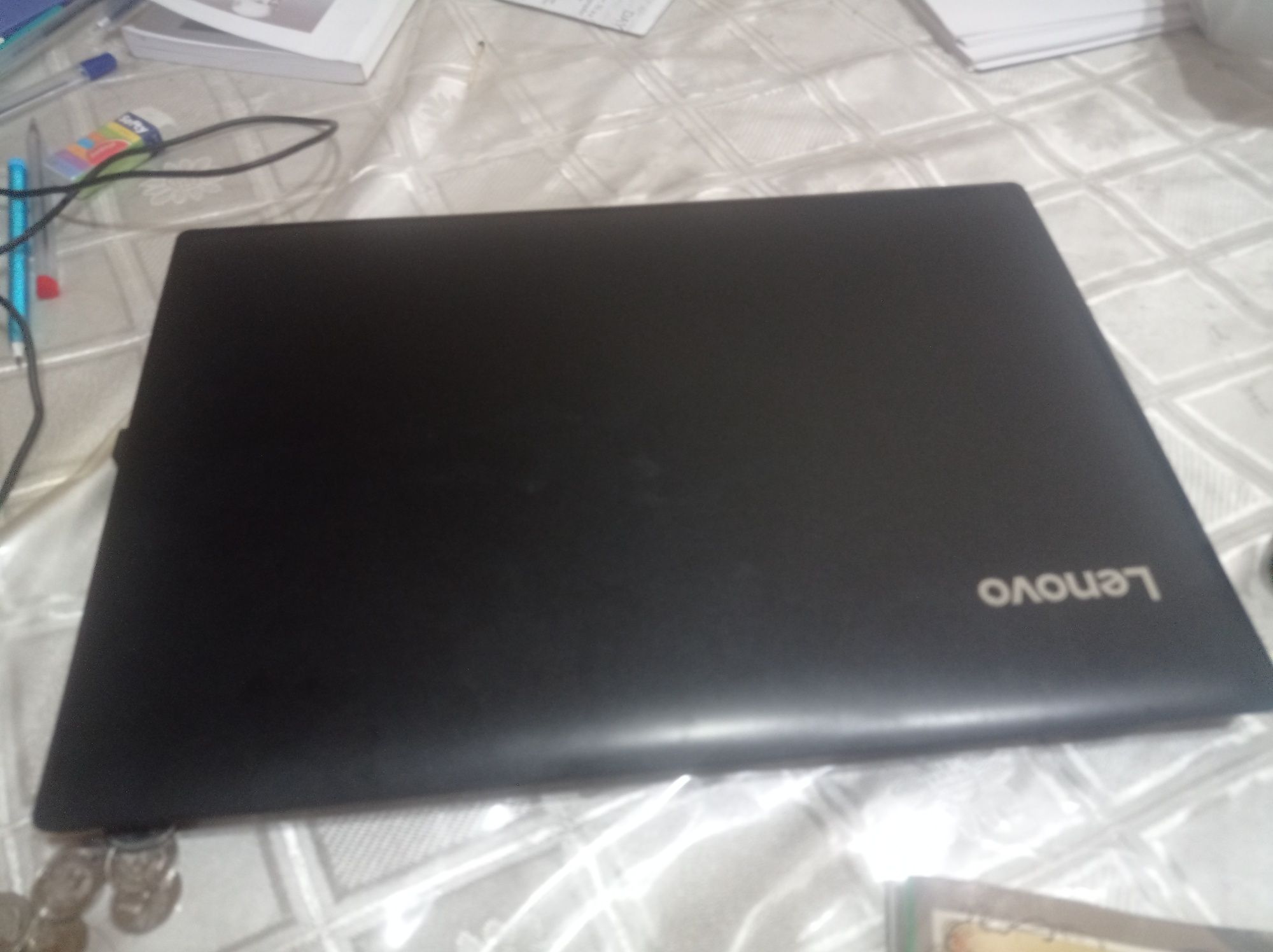 Komyuter Lenovo dasturchilar komyuteridan