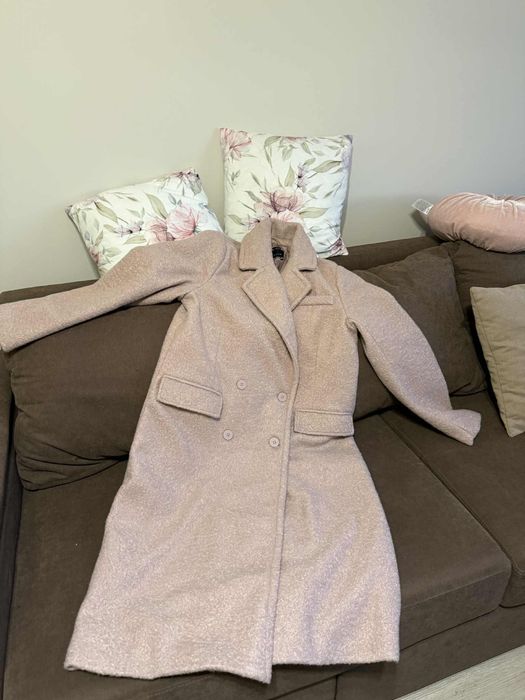 Дълго пудрено палто