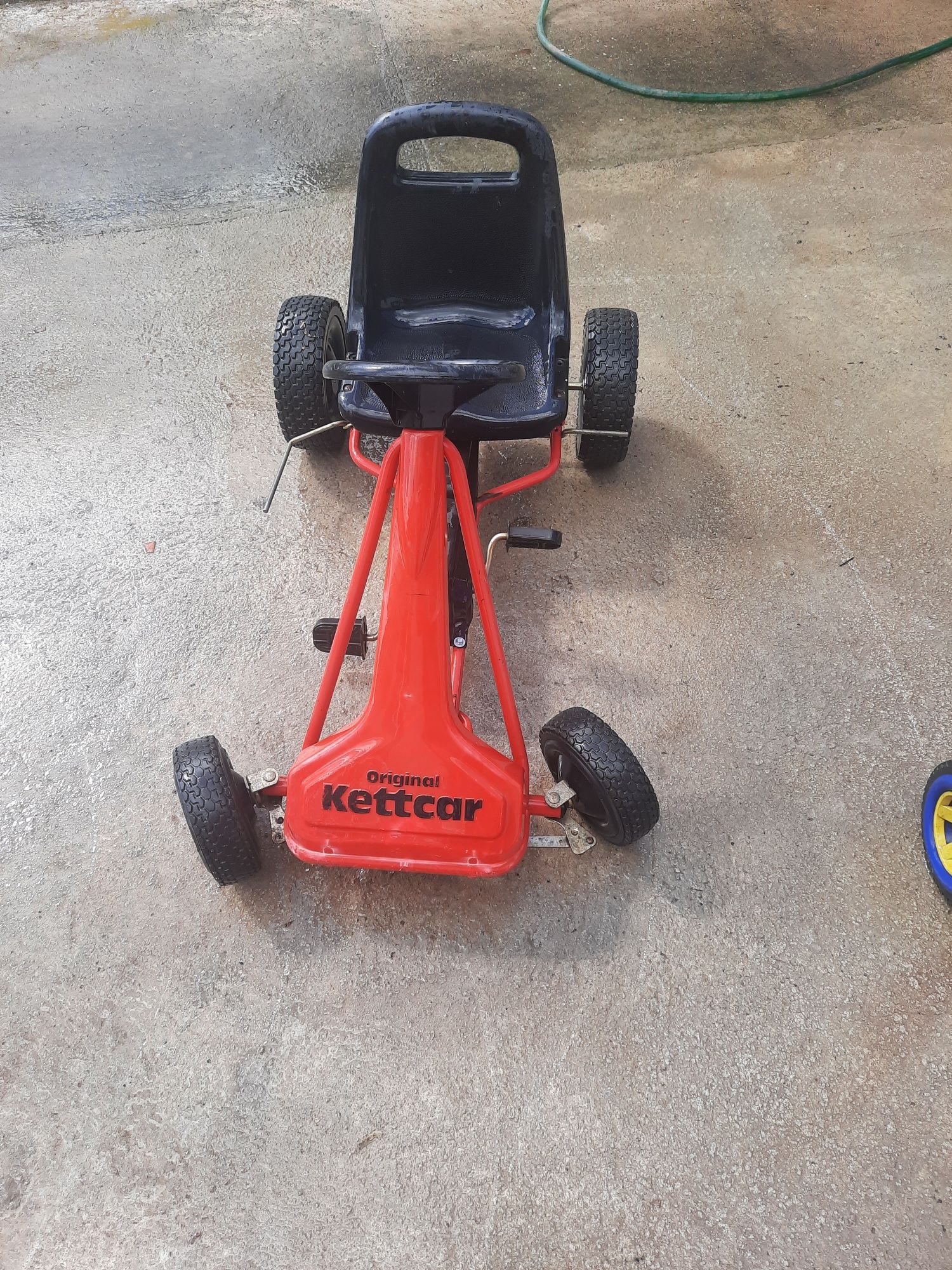 Kart cu pedale de copii