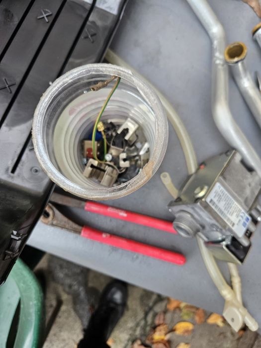 Vand piese centrala Aniston