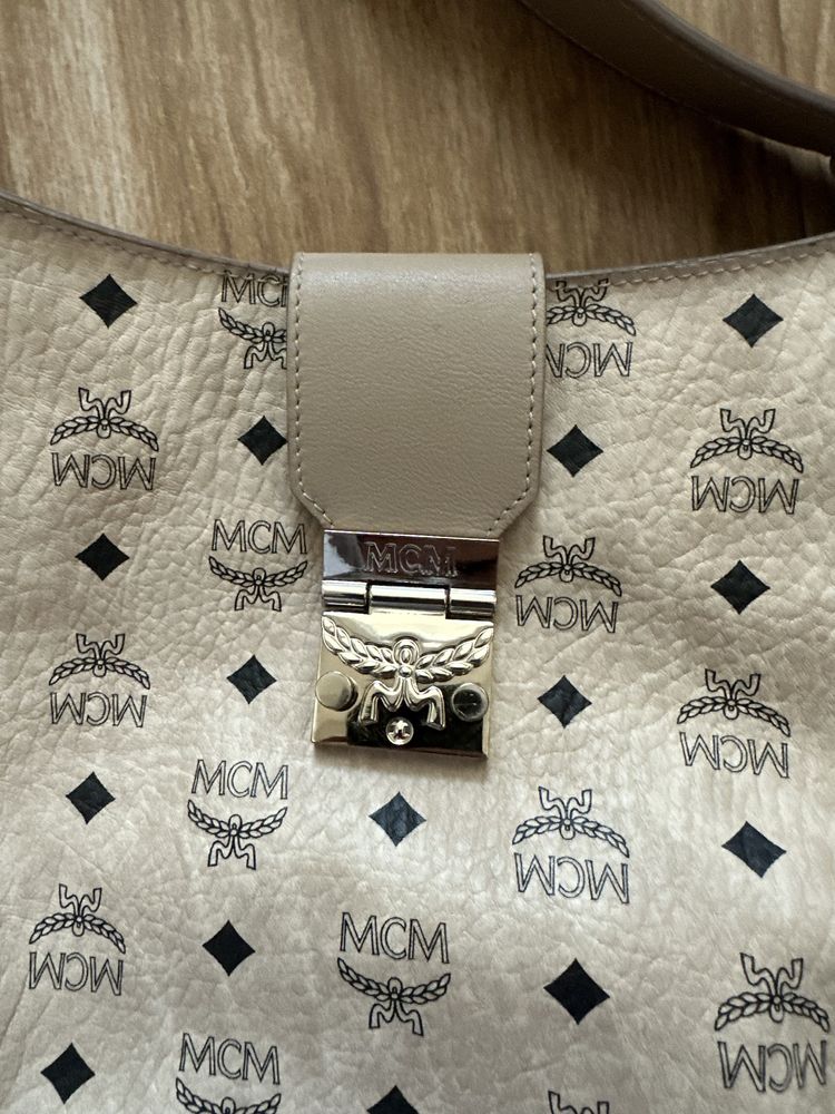 Оригинална чанта MCM Patricia Visetos Hobo
