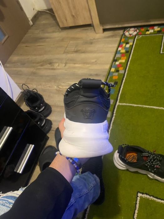 Versace Chain Reaction